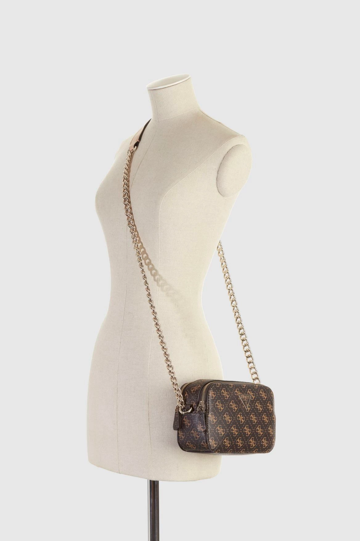 Guess Noelle Crossbody Camera Bag 4 Guess Noelle Crossbody Camera Bag - Image 4