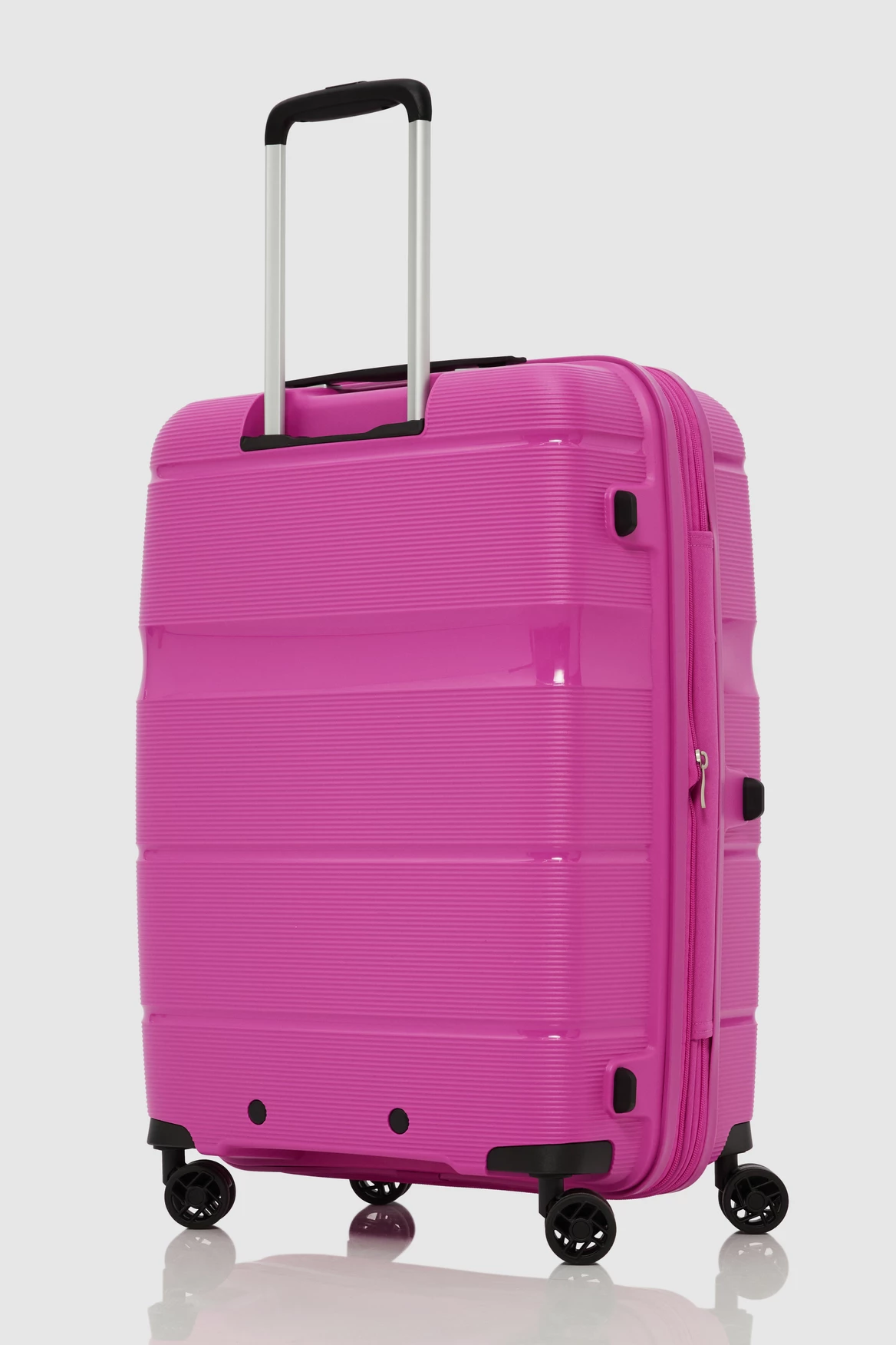 American Tourister Linex 66cm Suitcase 5 American Tourister Linex 66cm Suitcase - Image 5