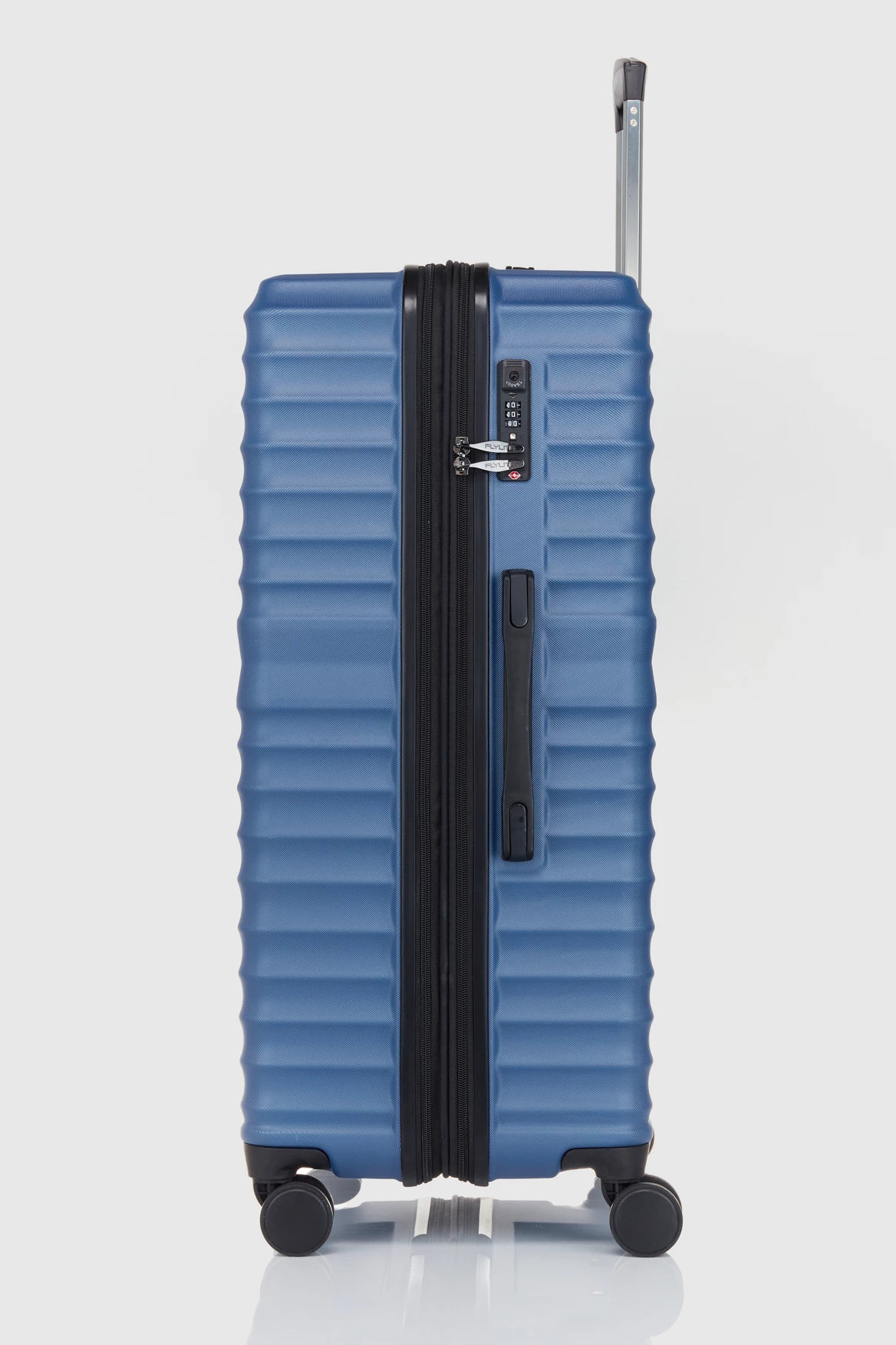 Berlin 78cm Suitcase 2 Berlin 78cm Suitcase - Image 2