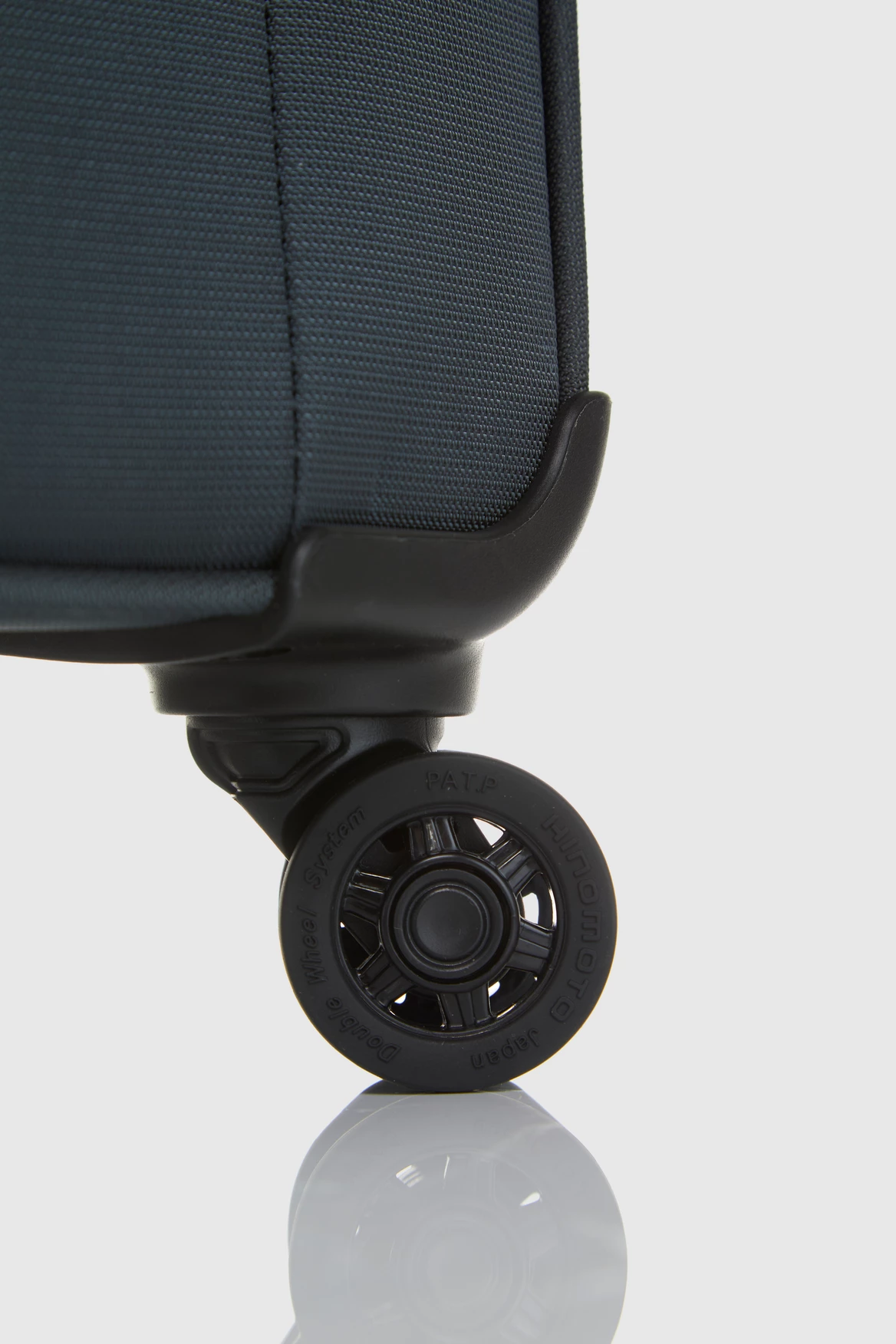 Spin Air 4 55cm Suitcase 6 Spin Air 4 55cm Suitcase - Image 6