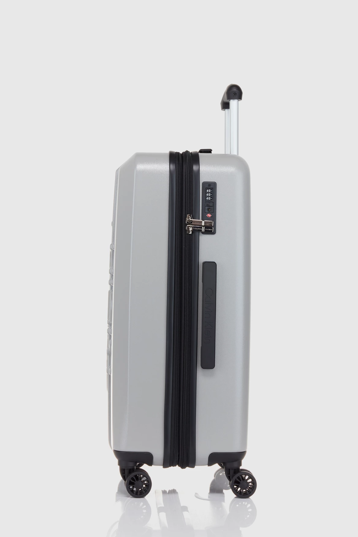Calvin Klein Overlay 67cm Suitcase 2 Calvin Klein Overlay 67cm Suitcase - Image 2