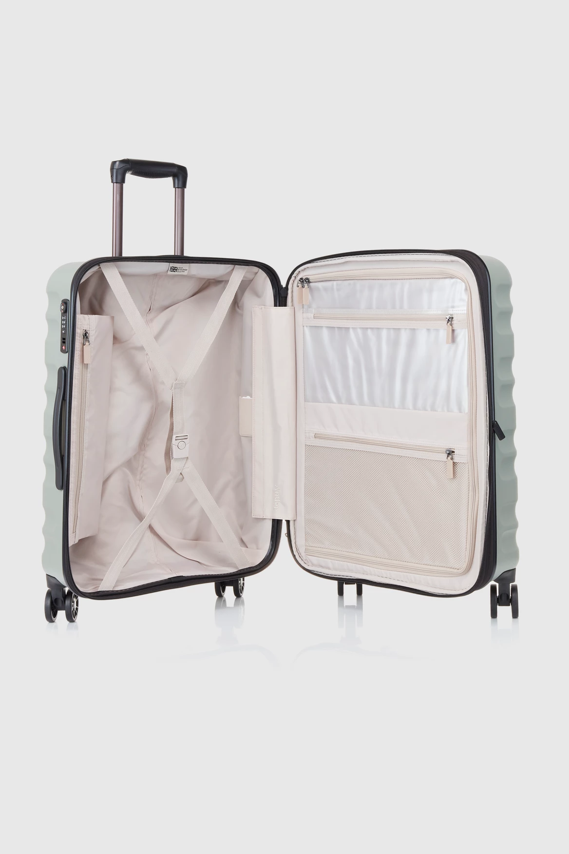 Antler Clifton 80cm Suitcase 3 Antler Clifton 80cm Suitcase - Image 3
